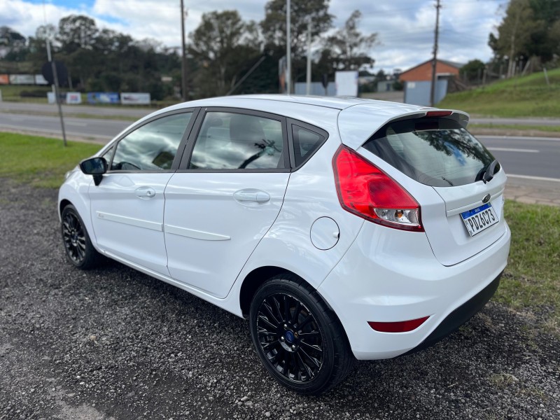 FIESTA 1.6 SE HATCH 16V FLEX 4P MANUAL - 2017 - FARROUPILHA