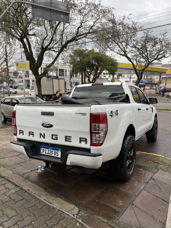 RANGER 2.0 XL CD TURBO 4X4 DIESEL 4P MANUAL - 2015 - FARROUPILHA