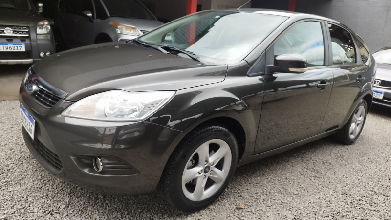 FOCUS 1.6 GLX 8V FLEX 4P MANUAL - 2013 - FARROUPILHA