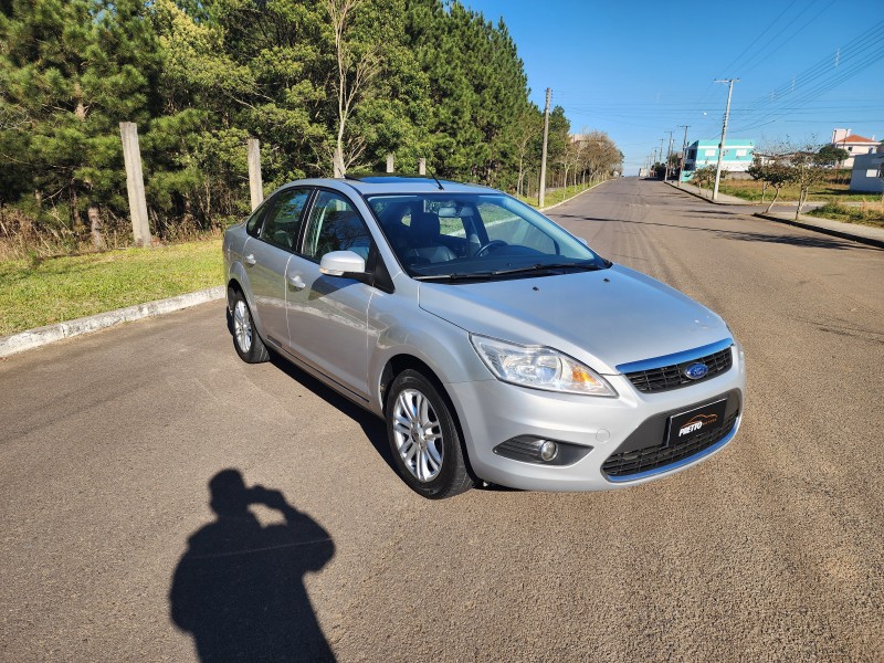 FOCUS 2.0 GHIA SEDAN 16V GASOLINA 4P MANUAL