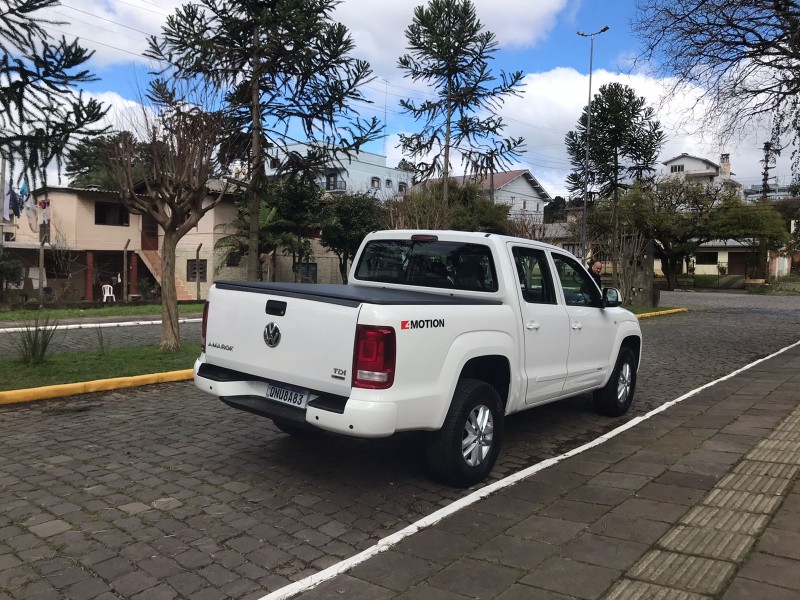 AMAROK 2.0 S 4X4 CD 16V TURBO INTERCOOLER DIESEL 4P MANUAL - 2018 - FARROUPILHA