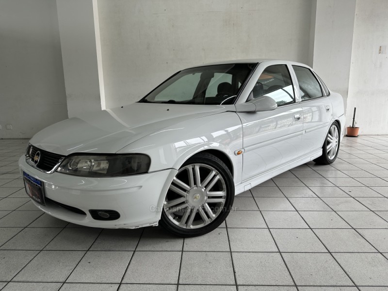 VECTRA 2.2 MPFI GLS 8V GASOLINA 4P MANUAL