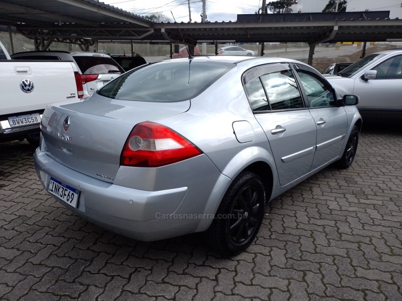 MÉGANE 2.0 DYNAMIQUE SEDAN 16V GASOLINA 4P MANUAL - 2007 - BENTO GONçALVES