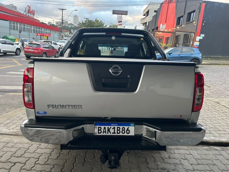 FRONTIER 2.5 SE 4X4 CD TURBO ELETRONIC DIESEL 4P AUTOMÁTICO - 2017 - CAXIAS DO SUL