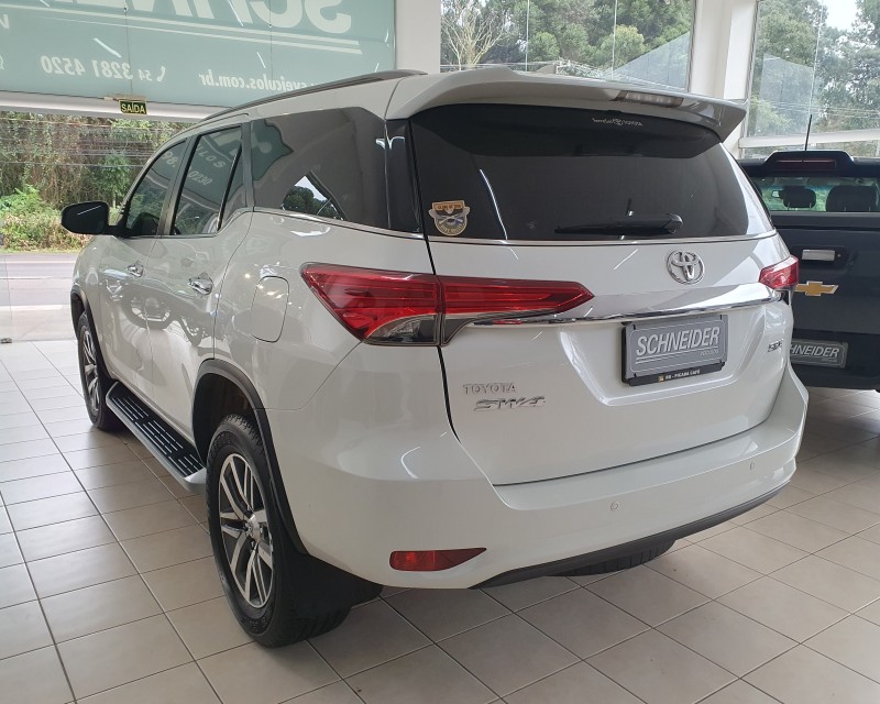 HILUX SW4 2.8 SRX 4X4 16V TURBO INTERCOOLER DIESEL 4P AUTOMÁTICO - 2017 - NOVA PETRóPOLIS