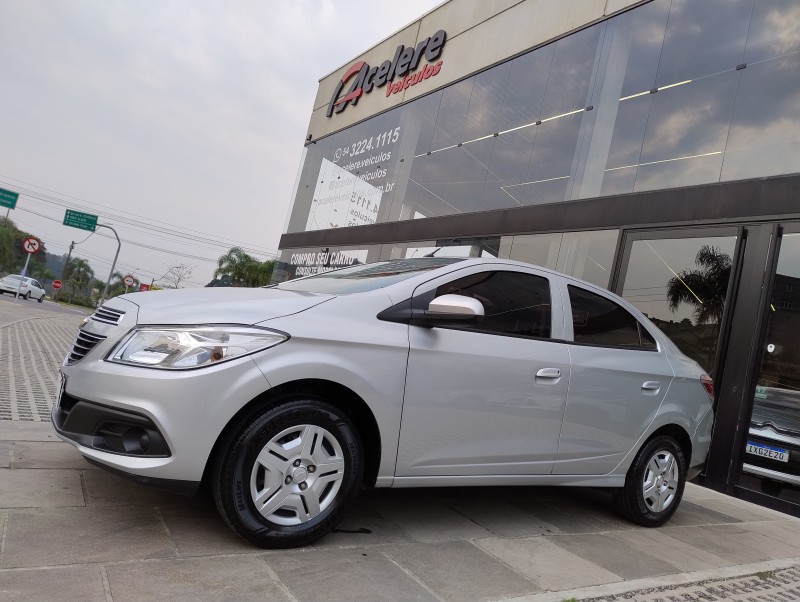 PRISMA 1.0 MPFI LT 8V FLEX 4P MANUAL - 2015 - CAXIAS DO SUL