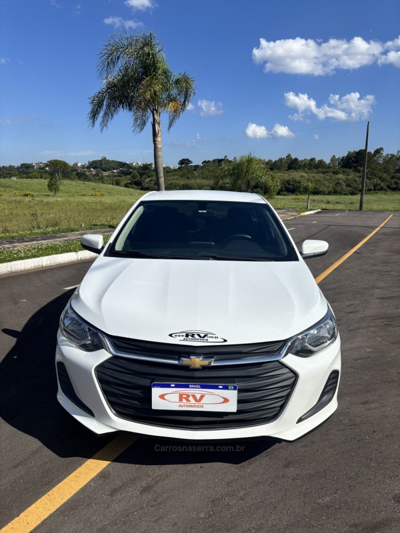 ONIX 1.0 LT 12V FLEX 4P MANUAL - 2022 - CARLOS BARBOSA