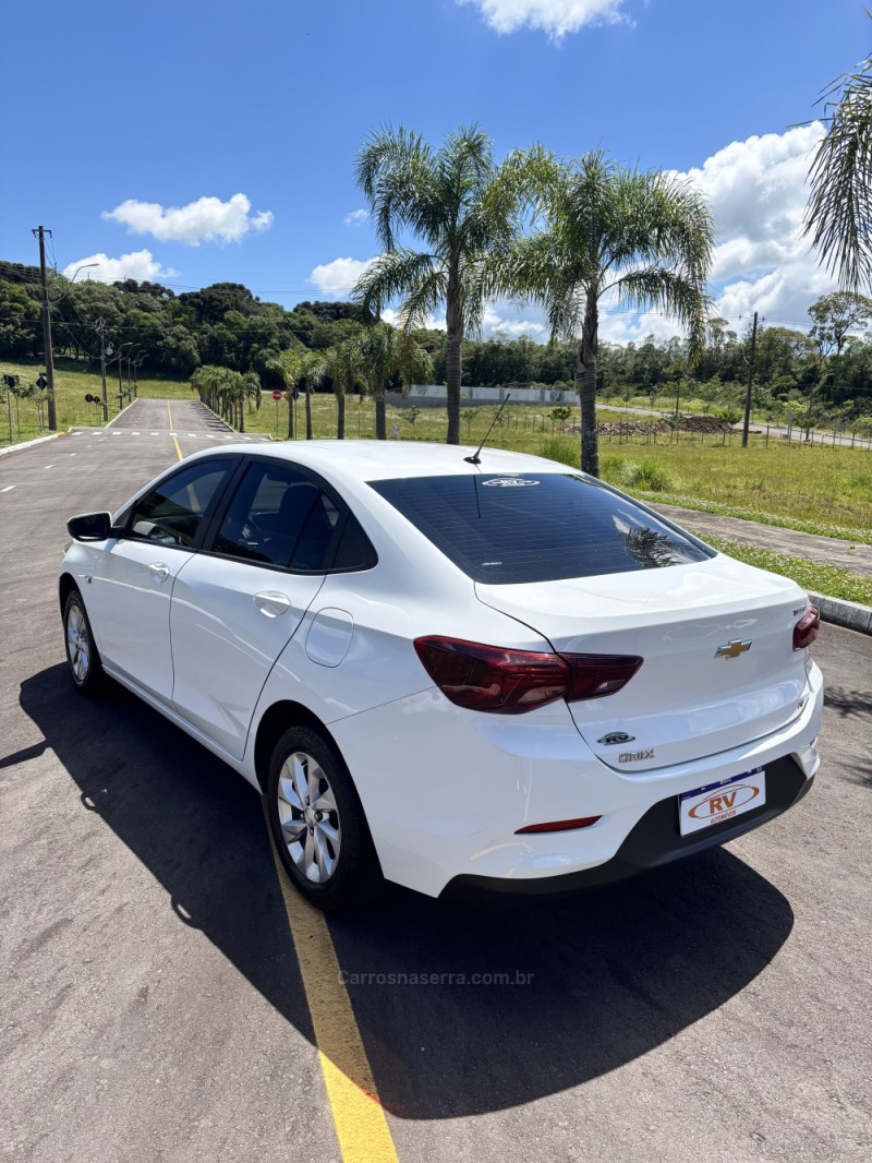 ONIX 1.0 LT PLUS 12V TURBO 4P FLEX MANUAL - 2021 - CARLOS BARBOSA