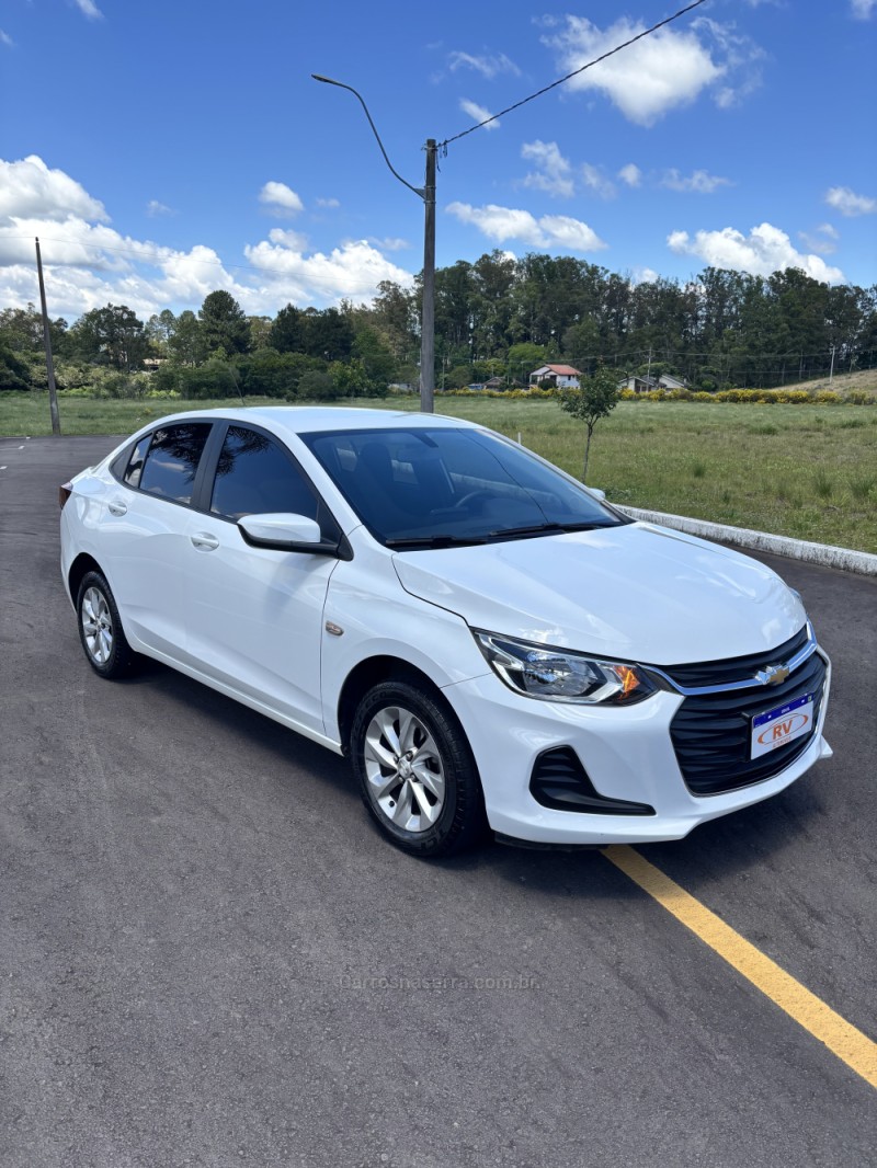 ONIX 1.0 LT PLUS 12V TURBO 4P FLEX MANUAL - 2021 - CARLOS BARBOSA