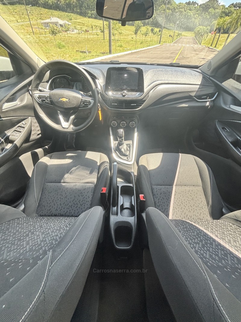 ONIX 1.0 LT PLUS 12V TURBO 4P FLEX MANUAL - 2021 - CARLOS BARBOSA