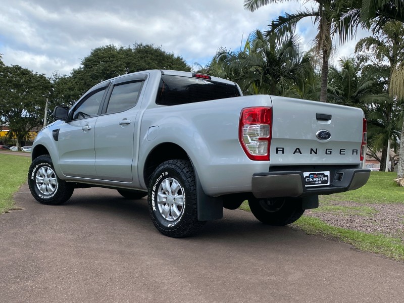 RANGER 2.5 XLS 4X2 CD 16V FLEX 4P MANUAL - 2018 - LAJEADO