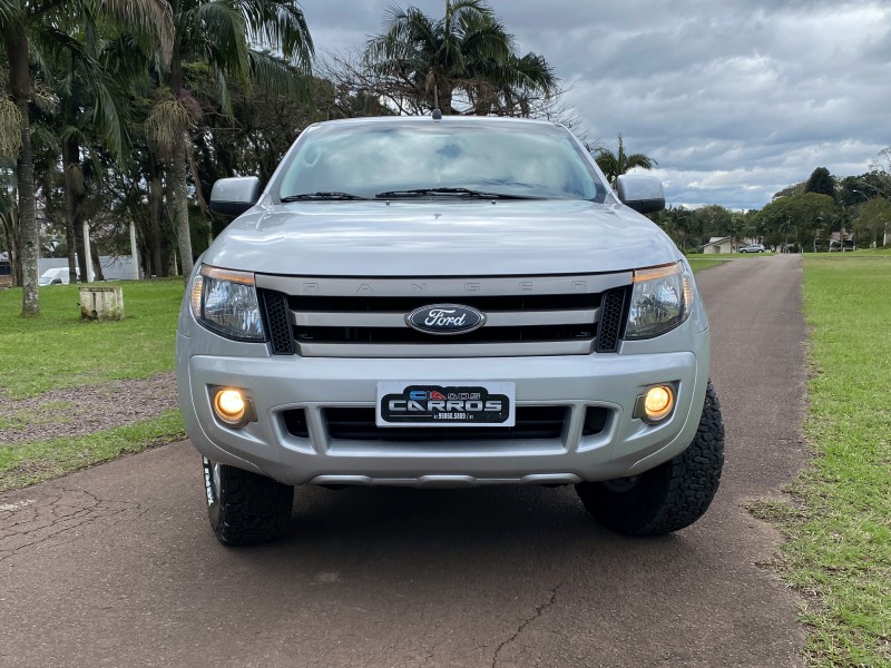 RANGER 2.5 XLS 4X2 CD 16V FLEX 4P MANUAL - 2018 - LAJEADO