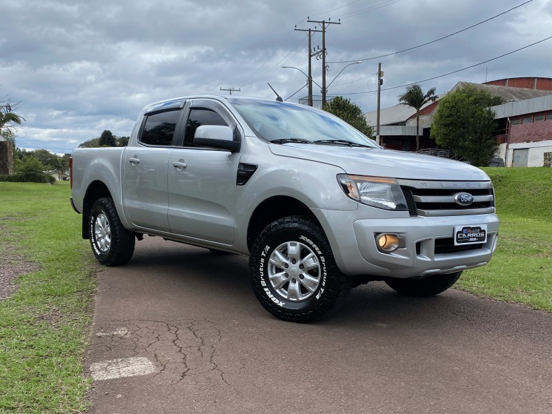 RANGER 2.5 XLS 4X2 CD 16V FLEX 4P MANUAL - 2018 - LAJEADO