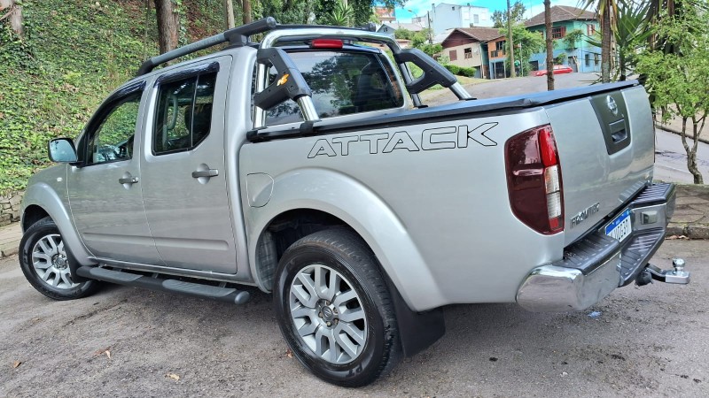 FRONTIER 2.5 SV ATTACK 4X4 CD TURBO ELETRONIC DIESEL 4P AUTOMÁTICO - 2015 - CAXIAS DO SUL