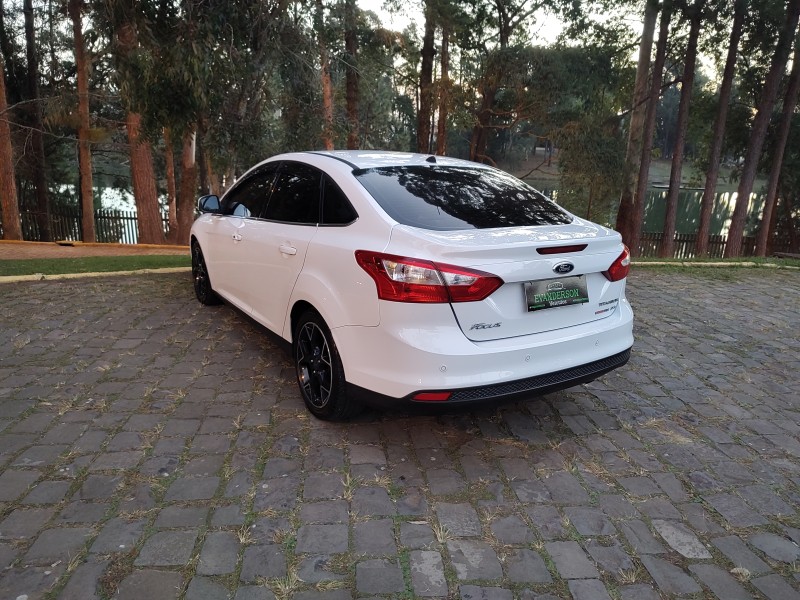 FOCUS 2.0 TITANIUM SEDAN 16V FLEX 4P AUTOMÁTICO - 2014 - CAXIAS DO SUL