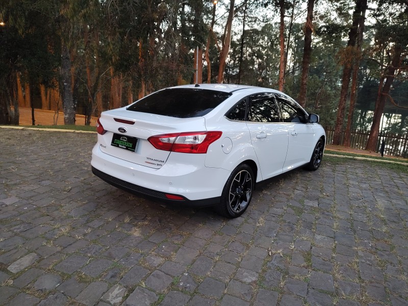 FOCUS 2.0 TITANIUM SEDAN 16V FLEX 4P AUTOMÁTICO - 2014 - CAXIAS DO SUL