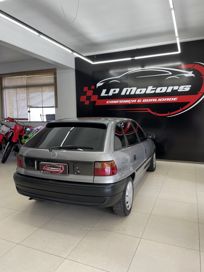 ASTRA 2.0 MPFI 8V FLEX 4P MANUAL - 1995 - FARROUPILHA