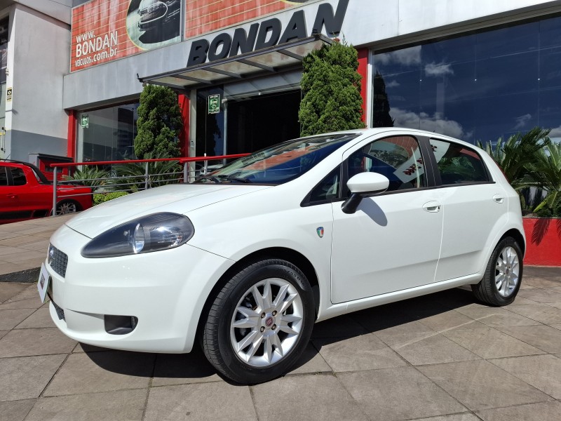 PUNTO 1.4 ATTRACTIVE ITALIA 8V FLEX 4P MANUAL - 2012 - FARROUPILHA