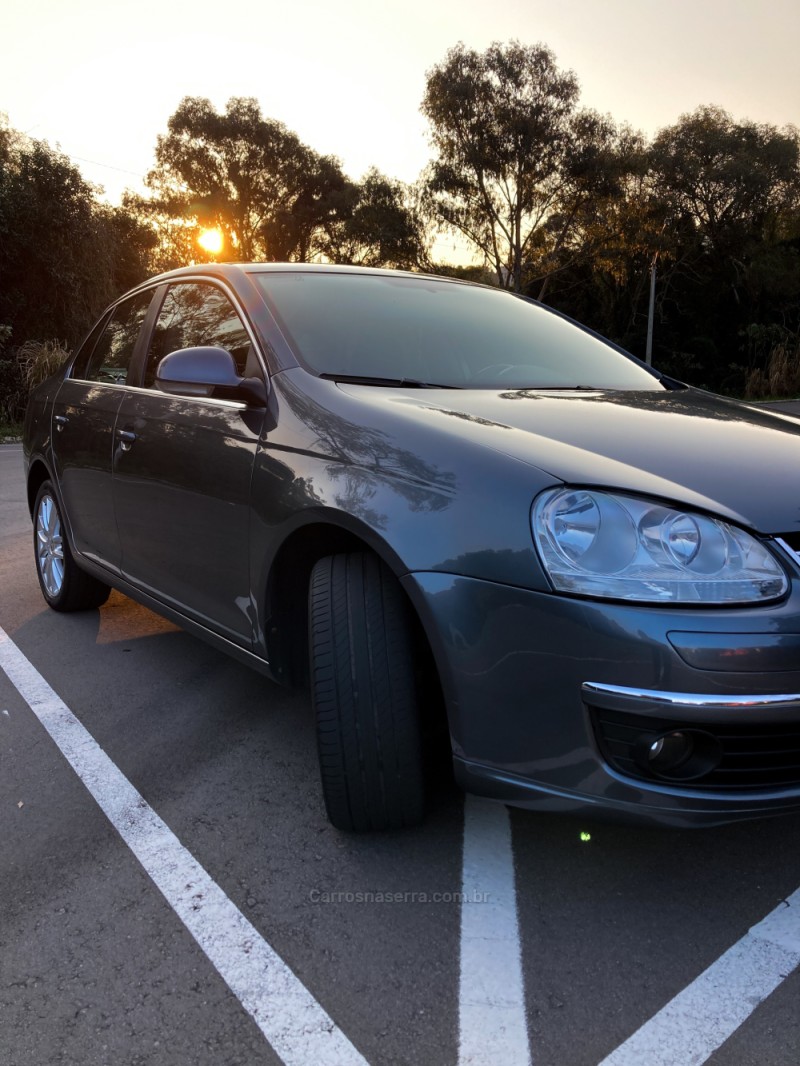 JETTA 2.5 I 20V 170CV GASOLINA 4P TIPTRONIC - 2008 - BENTO GONçALVES