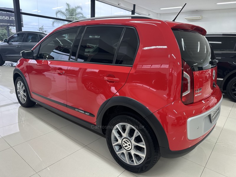 CROSS UP 1.0 MPI 12V FLEX 4P MANUAL - 2015 - CHARQUEADAS