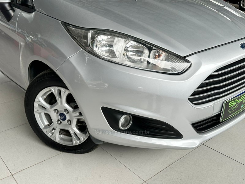 FIESTA 1.6 SE HATCH 16V FLEX 4P AUTOMÁTICO - 2015 - CAXIAS DO SUL