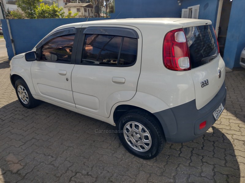 UNO 1.0 EVO VIVACE 8V FLEX 4P MANUAL - 2012 - CAXIAS DO SUL