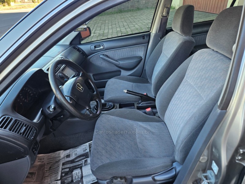CIVIC 1.5 LX 16V GASOLINA 4P MANUAL - 2005 - VERANóPOLIS