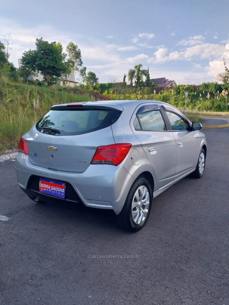 ONIX 1.4 MPFI LT 8V FLEX 4P MANUAL - 2018 - BENTO GONçALVES