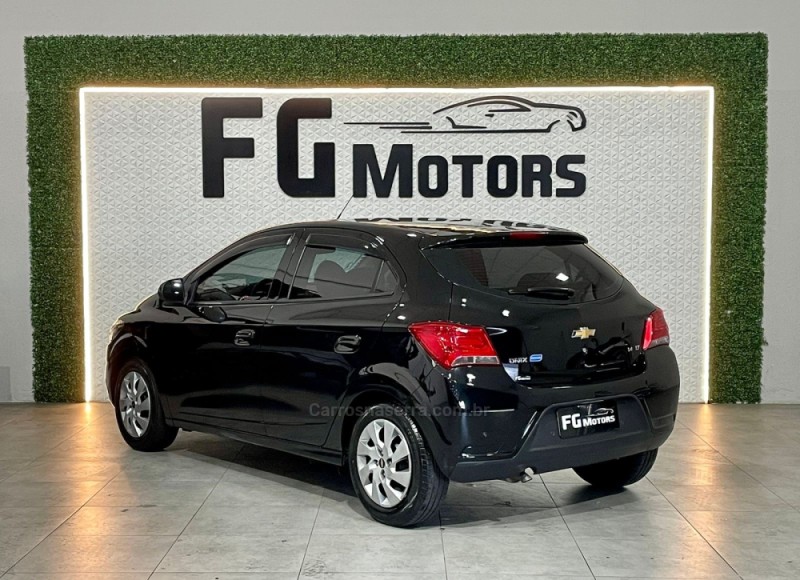 ONIX 1.4 MPFI LT 8V FLEX 4P MANUAL - 2018 - NOVO HAMBURGO