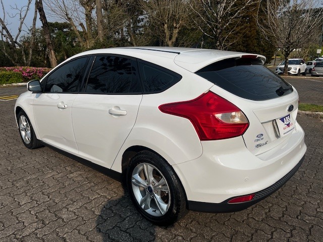 FOCUS 1.6 SE HATCH 16V FLEX 4P AUTOMÁTICO - 2015 - CAXIAS DO SUL