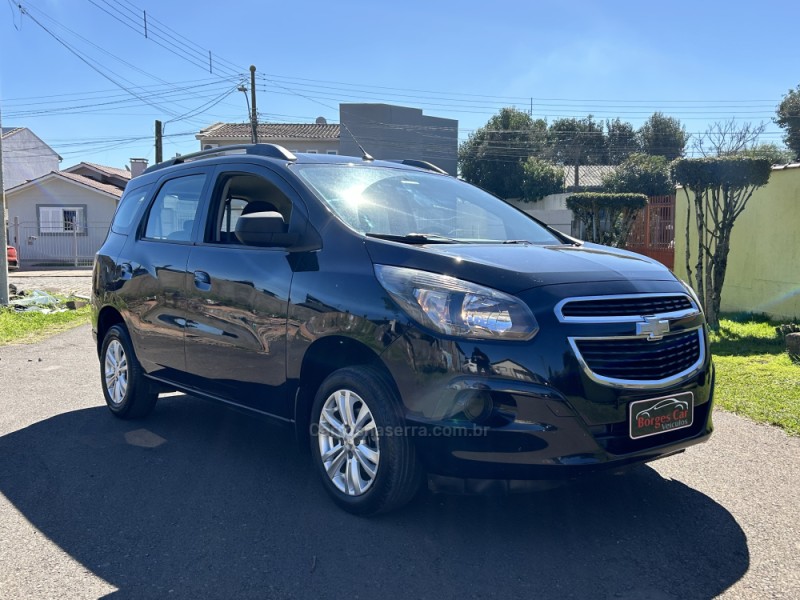 SPIN 1.8 LT 8V FLEX 4P MANUAL - 2018 - VACARIA