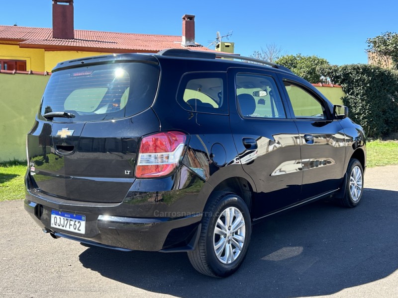 SPIN 1.8 LT 8V FLEX 4P MANUAL - 2018 - VACARIA