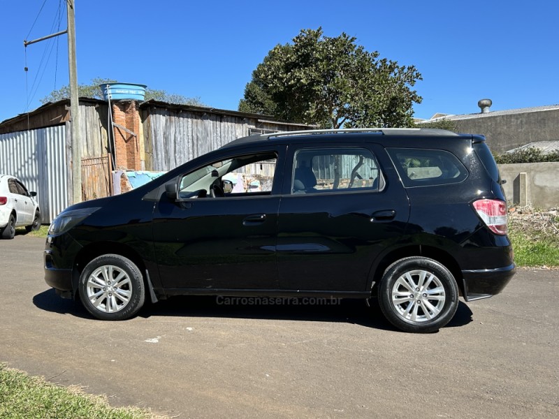 SPIN 1.8 LT 8V FLEX 4P MANUAL - 2018 - VACARIA