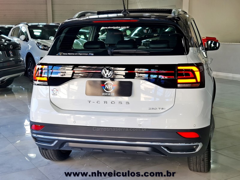 T-CROSS 1.4 HIGHLINE TSI 16V FLEX 4P AUTOMÁTICO - 2020 - NOVO HAMBURGO