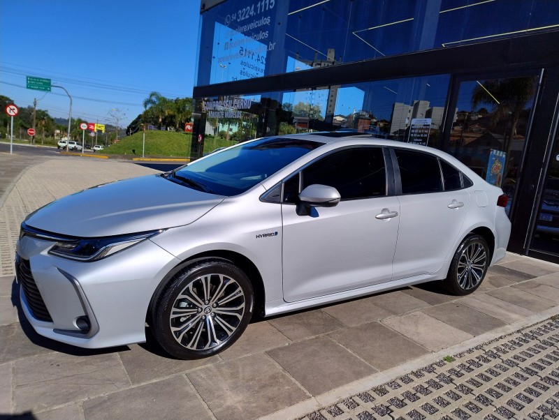 corolla 1.8 altis premium 16v hibrido 4p automatico 2020 caxias do sul