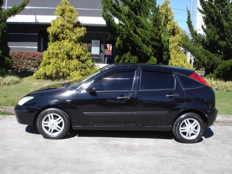 FOCUS 2.0 GLX 16V GASOLINA 4P MANUAL - 2007 - CAXIAS DO SUL