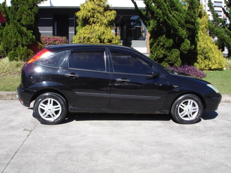 FOCUS 2.0 GLX 16V GASOLINA 4P MANUAL - 2007 - CAXIAS DO SUL