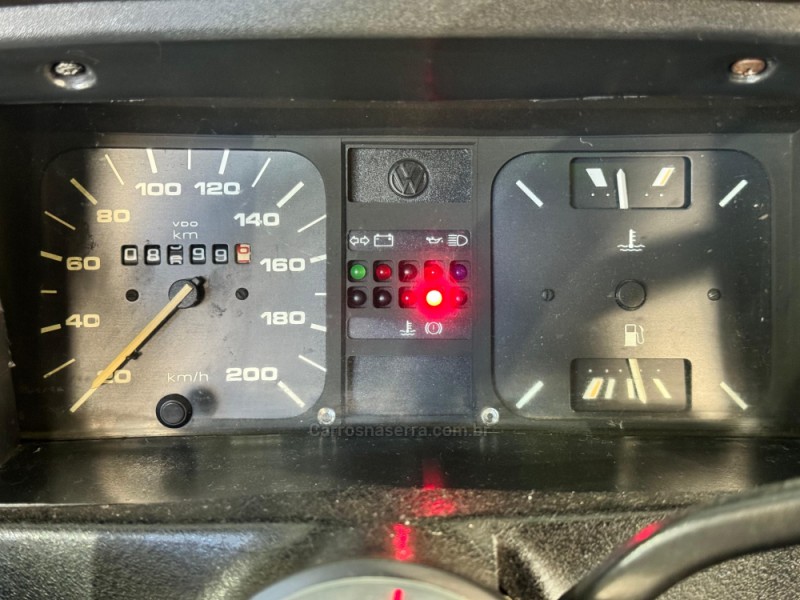 VOYAGE 1.8 CL 8V GASOLINA 2P MANUAL - 1993 - NOVA PRATA