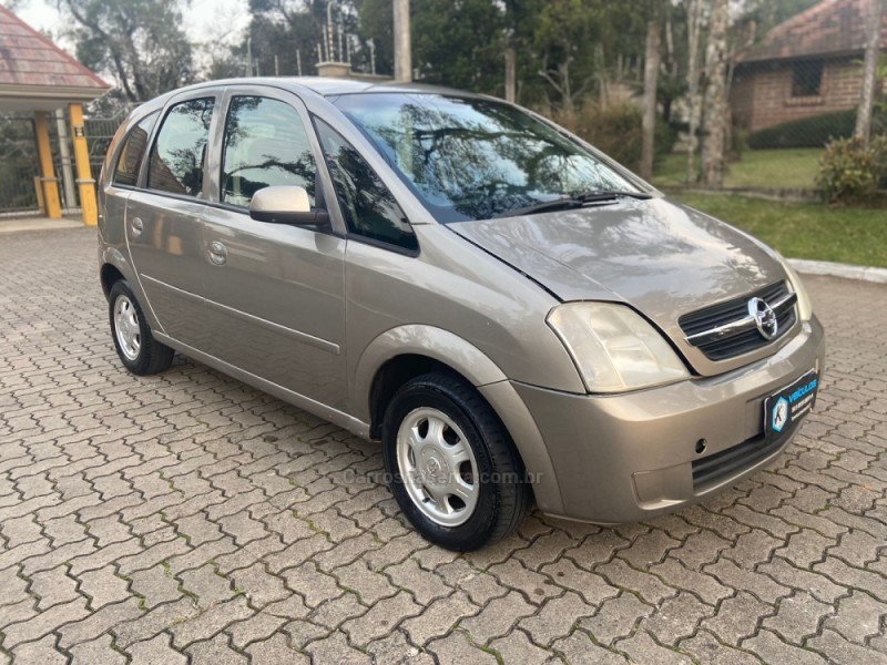 MERIVA 1.8 MPFI 8V GASOLINA 4P MANUAL - 2003 - CANELA