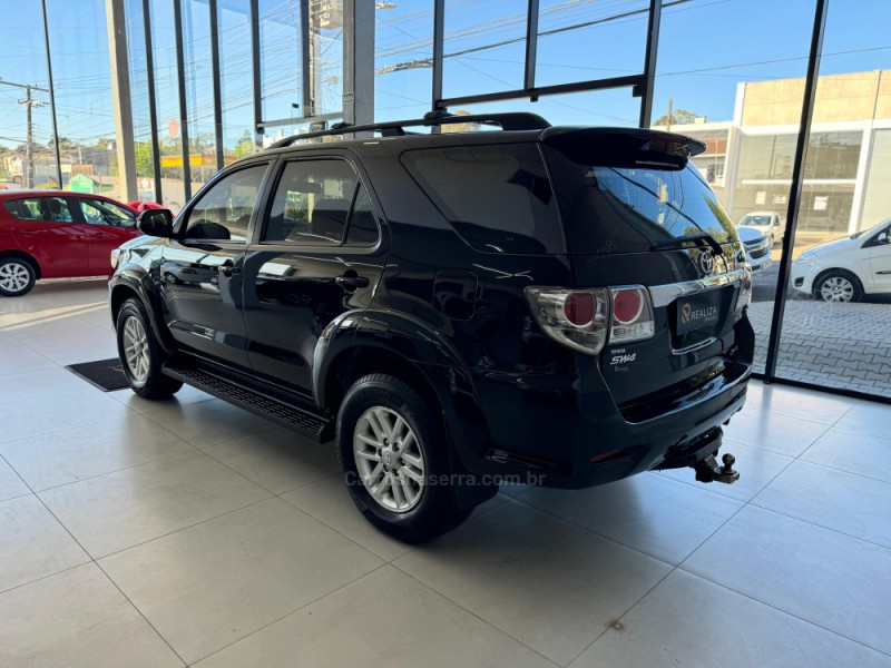 HILUX SW4 3.0 SRV 4X4 7 LUGARES 16V TURBO INTERCOOLER DIESEL 4P AUTOMÁTICO - 2012 - SANTA CRUZ DO SUL