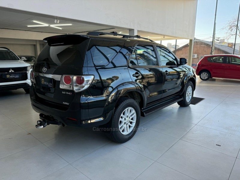 HILUX SW4 3.0 SRV 4X4 7 LUGARES 16V TURBO INTERCOOLER DIESEL 4P AUTOMÁTICO - 2012 - SANTA CRUZ DO SUL