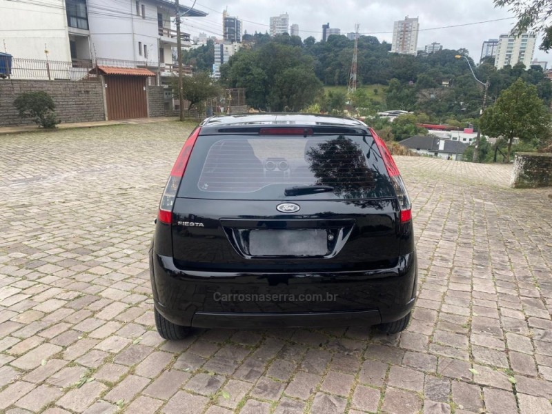 FIESTA 1.0 MPI 8V GASOLINA 4P MANUAL - 2012 - CAXIAS DO SUL