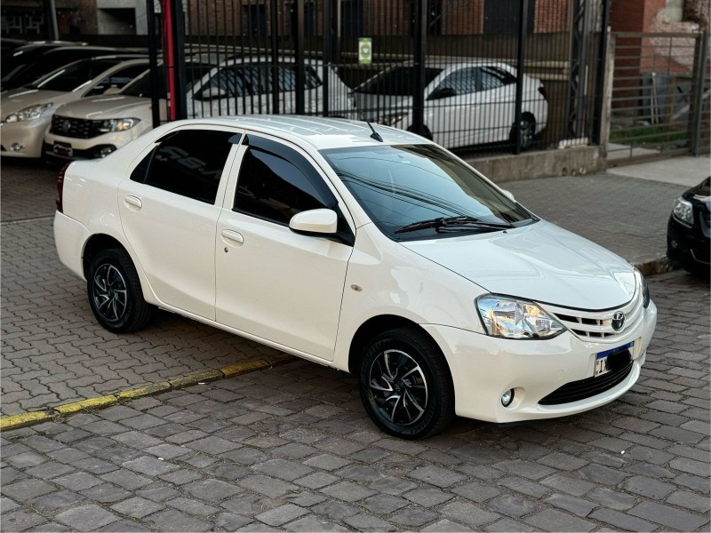 ETIOS 1.5 X PLUS SEDAN 16V FLEX 4P AUTOMÁTICO - 2017 - CAXIAS DO SUL