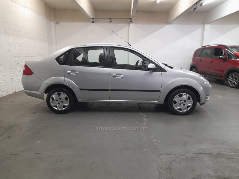 FIESTA 1.6 MPI SEDAN 8V FLEX 4P MANUAL - 2007 - CAXIAS DO SUL