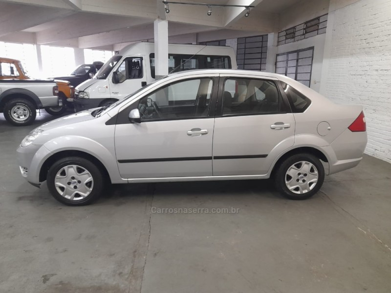 FIESTA 1.6 MPI SEDAN 8V FLEX 4P MANUAL - 2007 - CAXIAS DO SUL