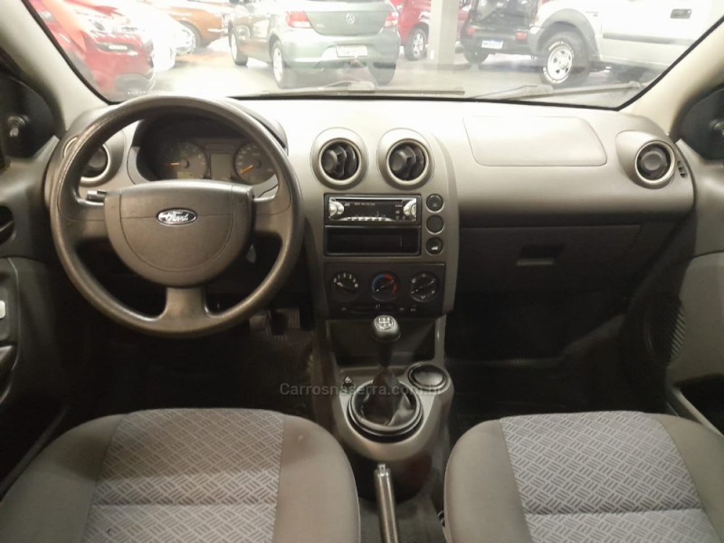 FIESTA 1.6 MPI SEDAN 8V FLEX 4P MANUAL - 2007 - CAXIAS DO SUL