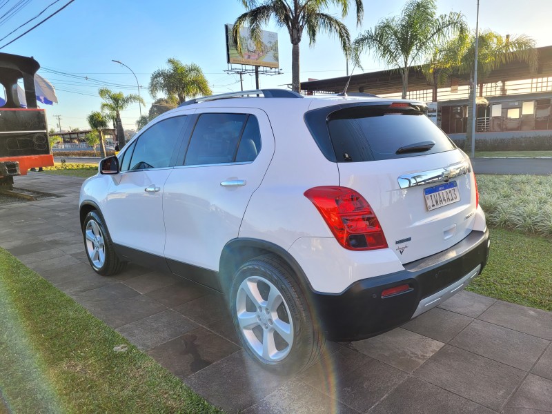 TRACKER 1.8 MPFI LTZ 4X2 16V FLEX 4P AUTOMÁTICO - 2015 - CARLOS BARBOSA