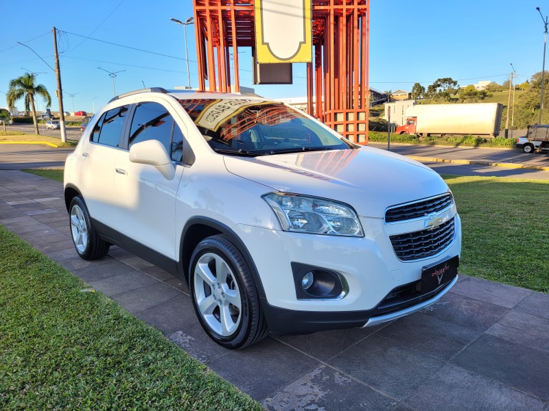 TRACKER 1.8 MPFI LTZ 4X2 16V FLEX 4P AUTOMÁTICO - 2015 - CARLOS BARBOSA