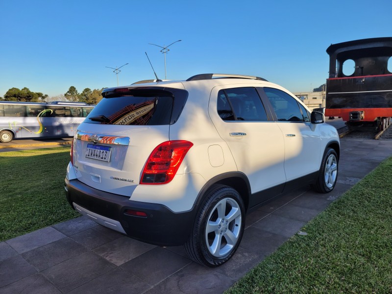 TRACKER 1.8 MPFI LTZ 4X2 16V FLEX 4P AUTOMÁTICO - 2015 - CARLOS BARBOSA