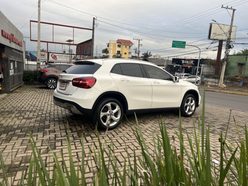 GLA 200 1.6 CGI ADVANCE 16V TURBO FLEX 4P AUTOMÁTICO - 2019 - CAMPO BOM